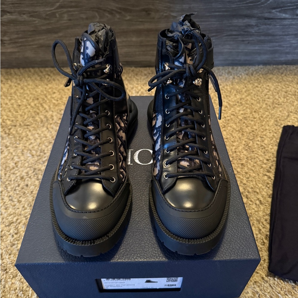 Dior mens combat boots!